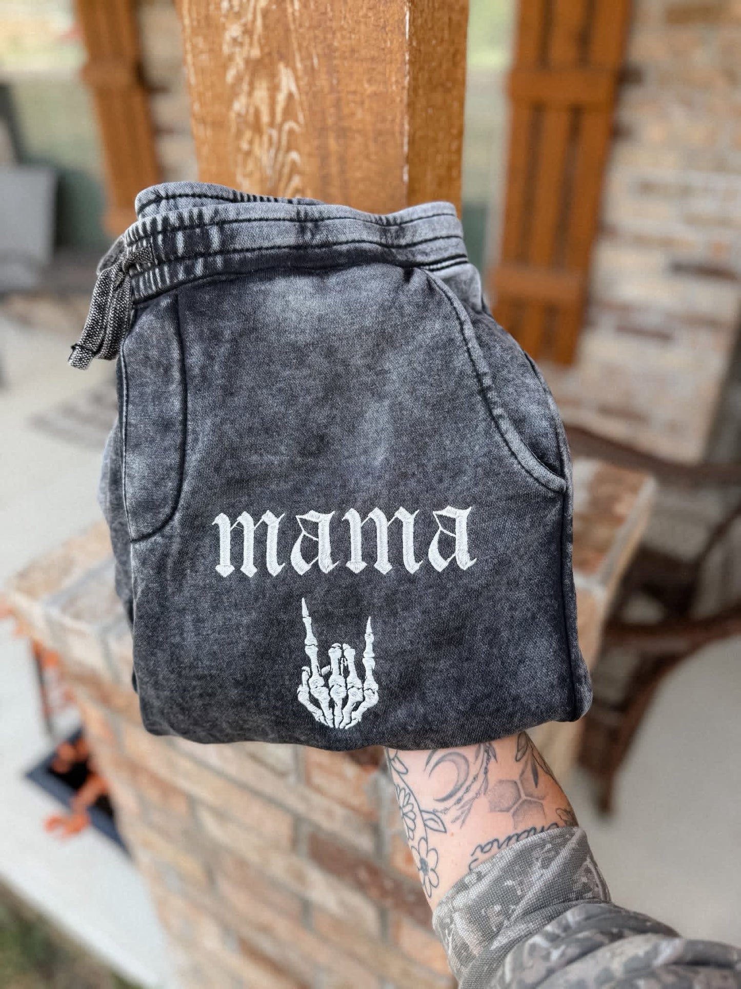 MAMA 🤟🏽 acid wash joggers